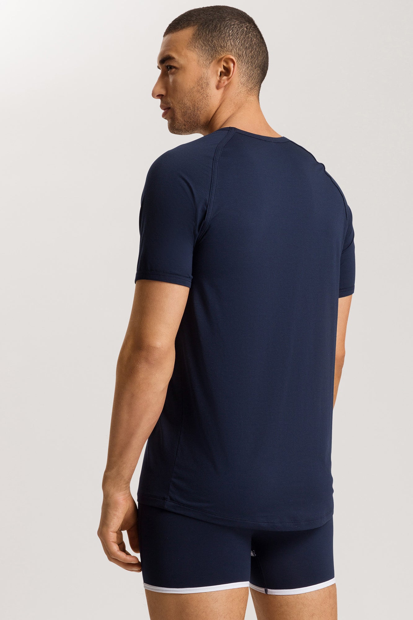 The Pierre-S/Slv Shirt V-Neck By HANRO In Deep Navy