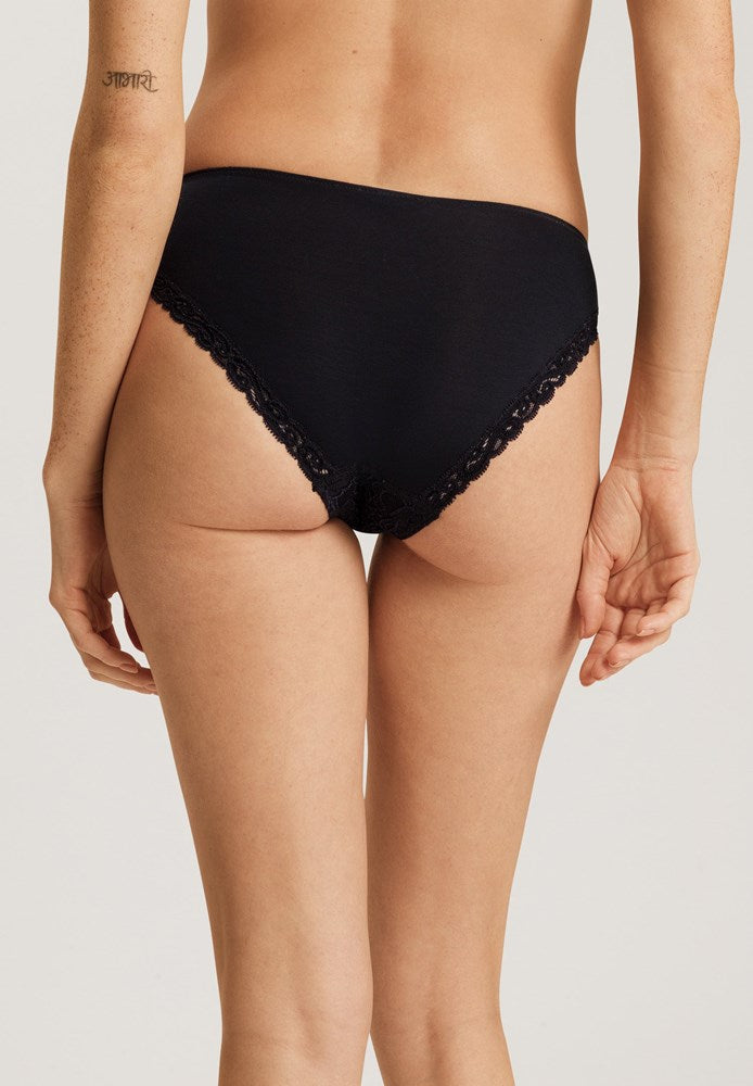 Moments-Mini Briefs