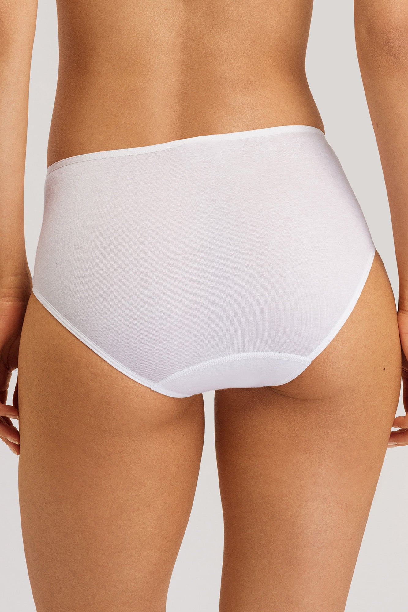 The Naila Maxi Briefs By HANRO In White