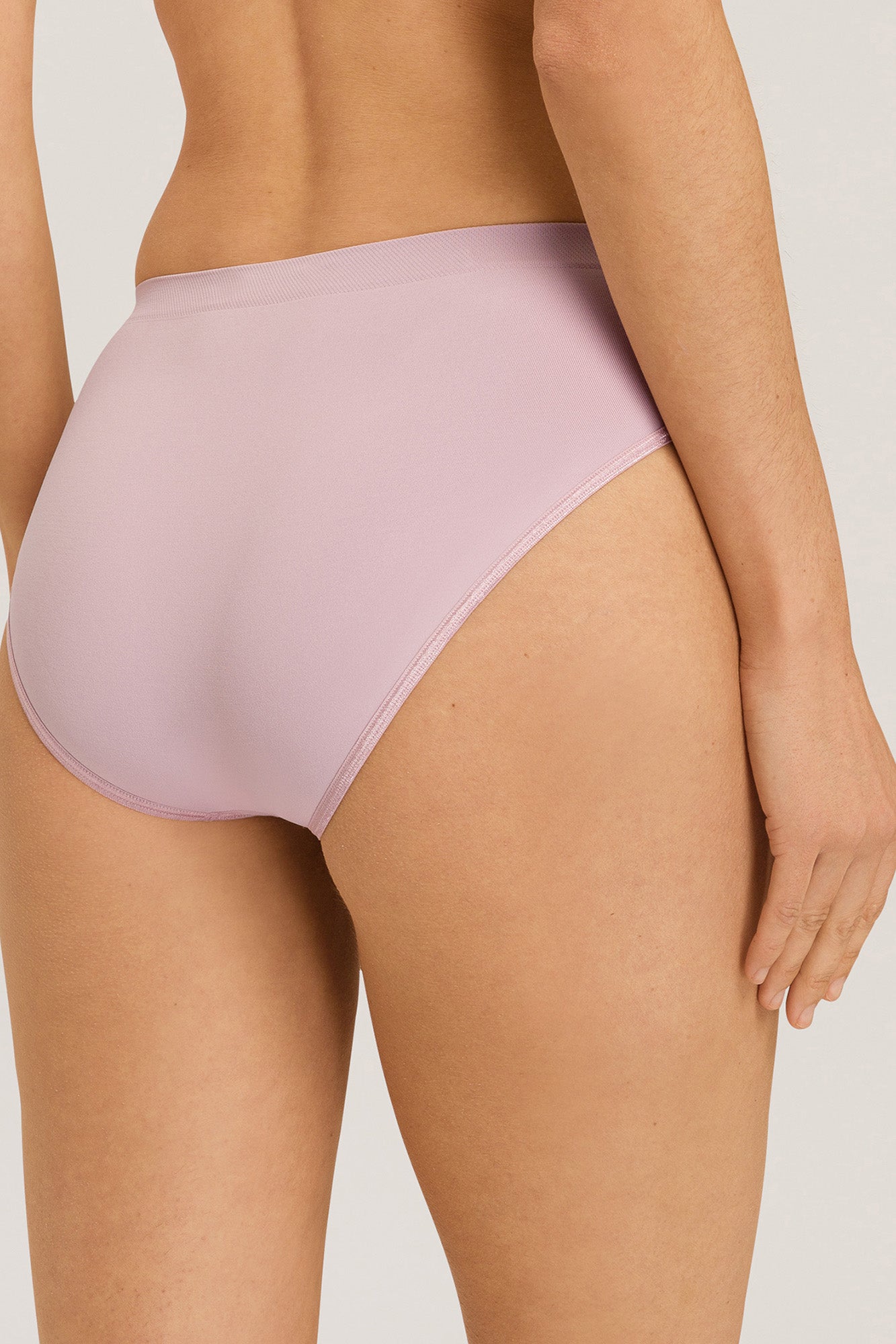 The Touch Feeling Midi Briefs By HANRO In Crepe Pink