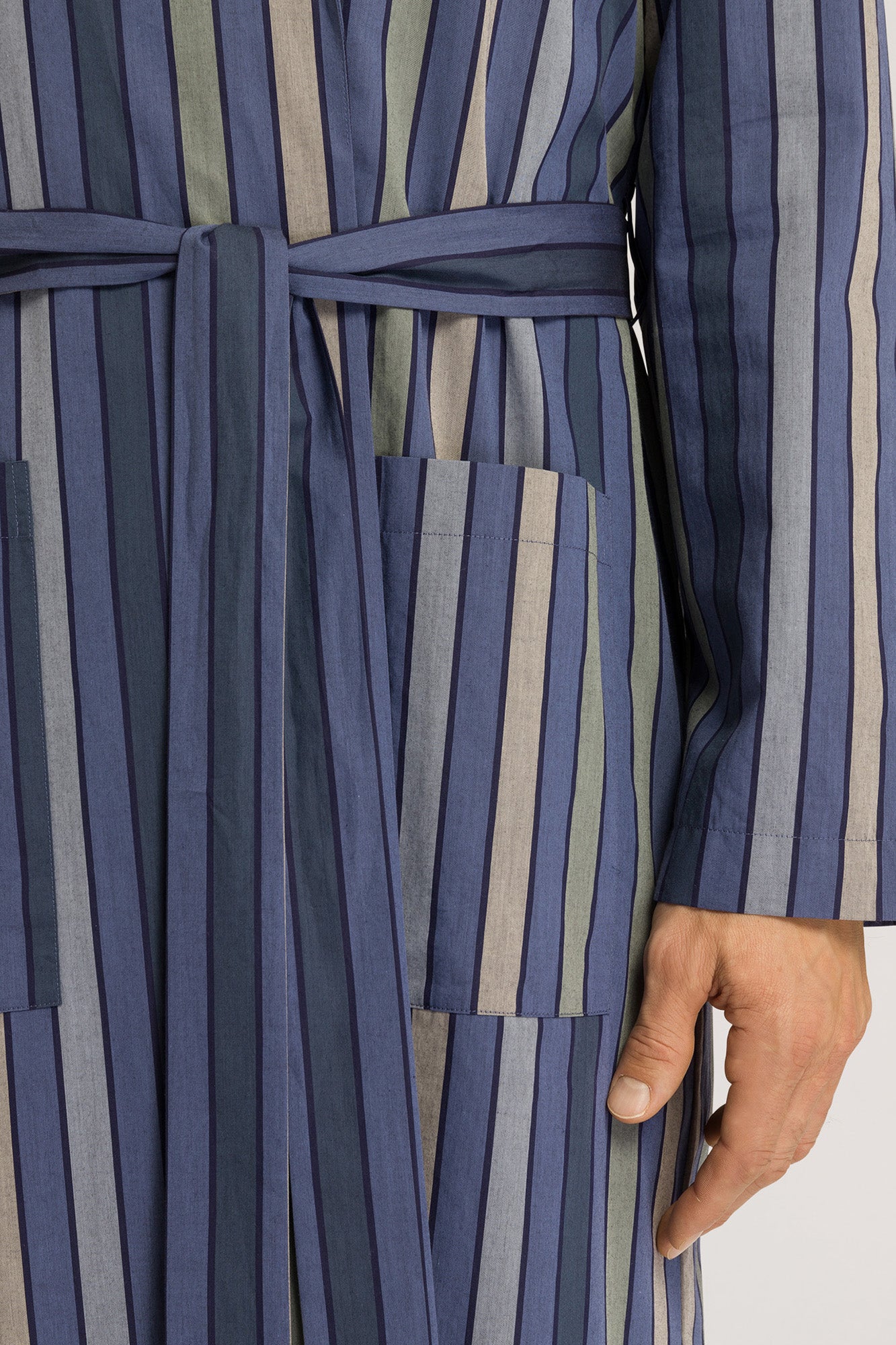 The Night & Day Robe By HANRO In Everblue Stripe