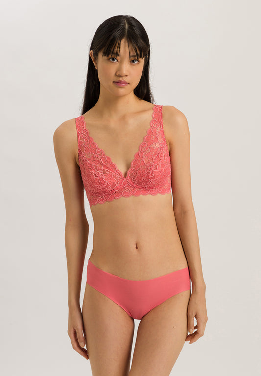 The Moments-Soft Cup Bra By Hanro in Porcelain Rose