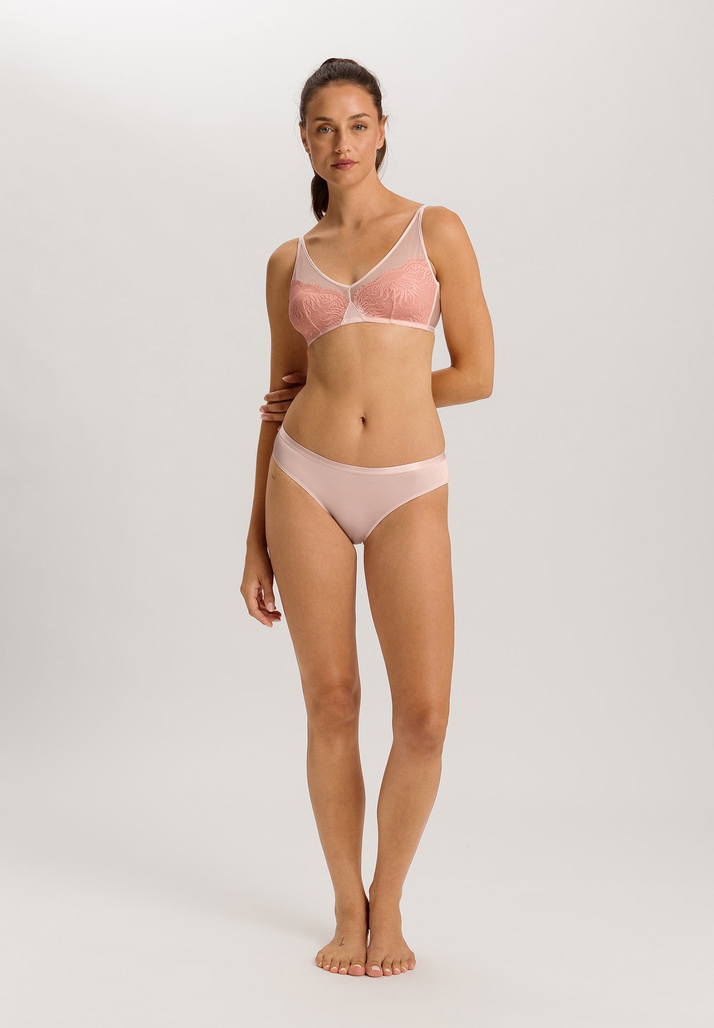 The Gale-Soft Cup Bra By Hanro in Rosewater