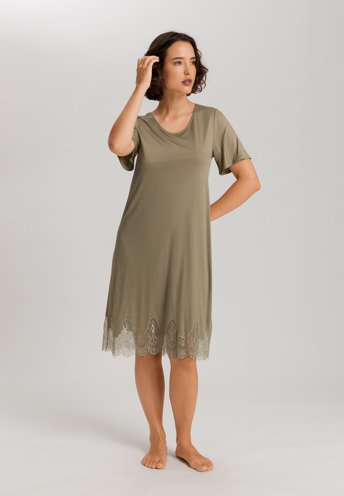 The Melia-S/Slv Nightdress 100 cm By Hanro In Silver Sage