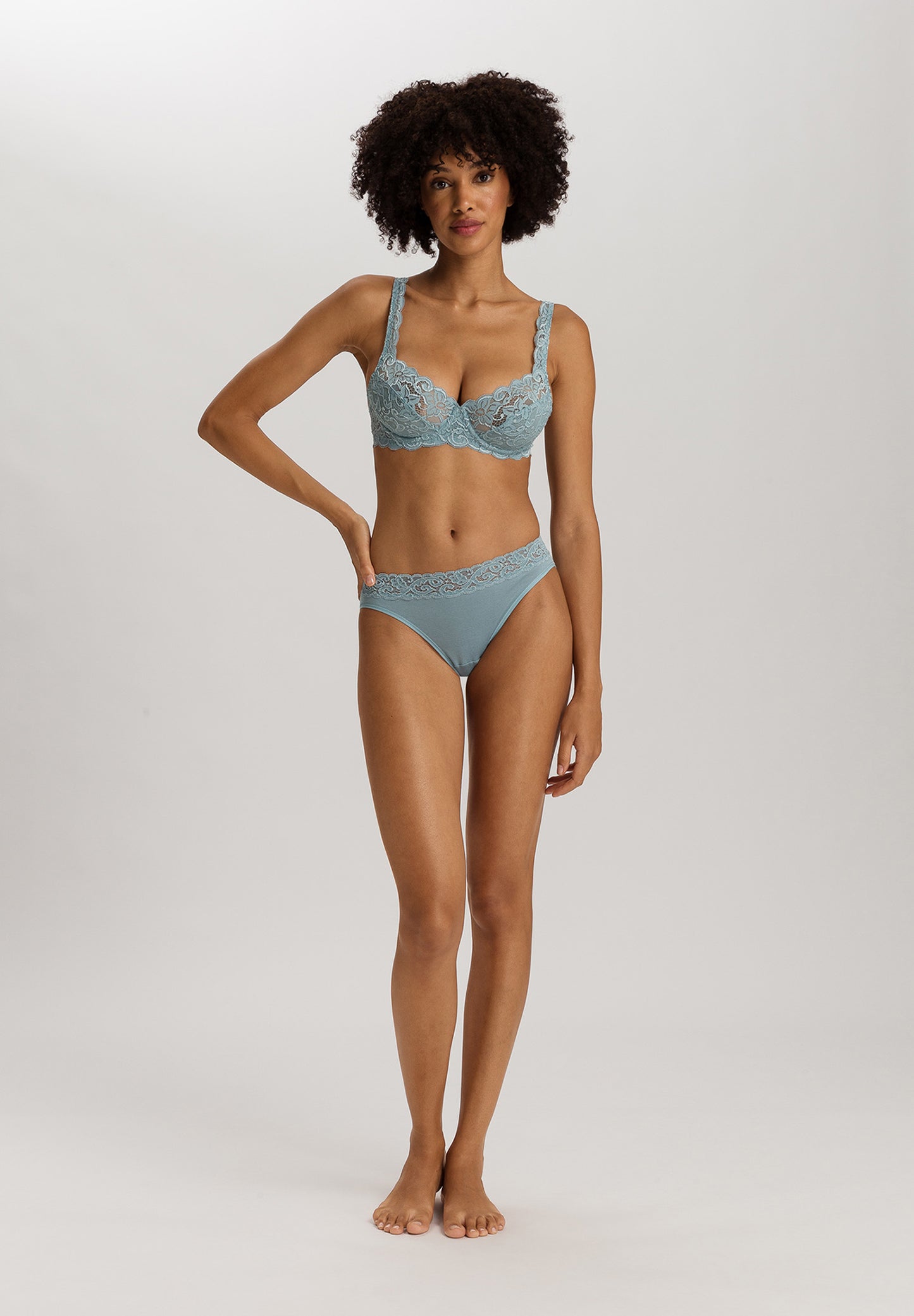 The Moments-U/Wire Bra By Hanro in Tourmaline Blue