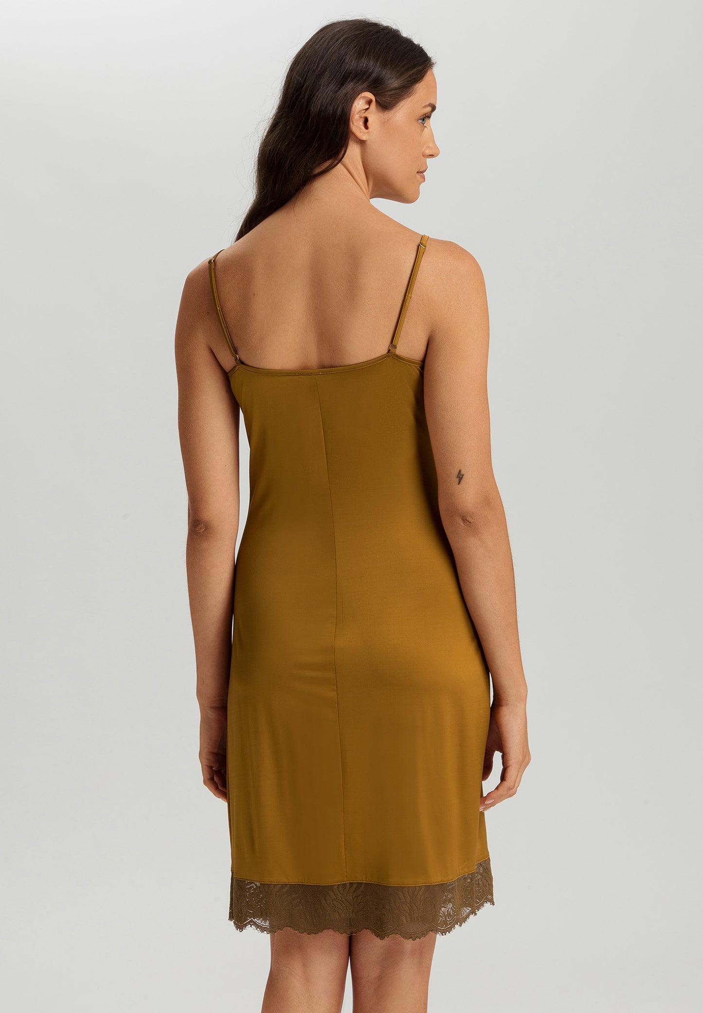 The Gale-Negligee 95 Cm By Hanro in Golden Cumin