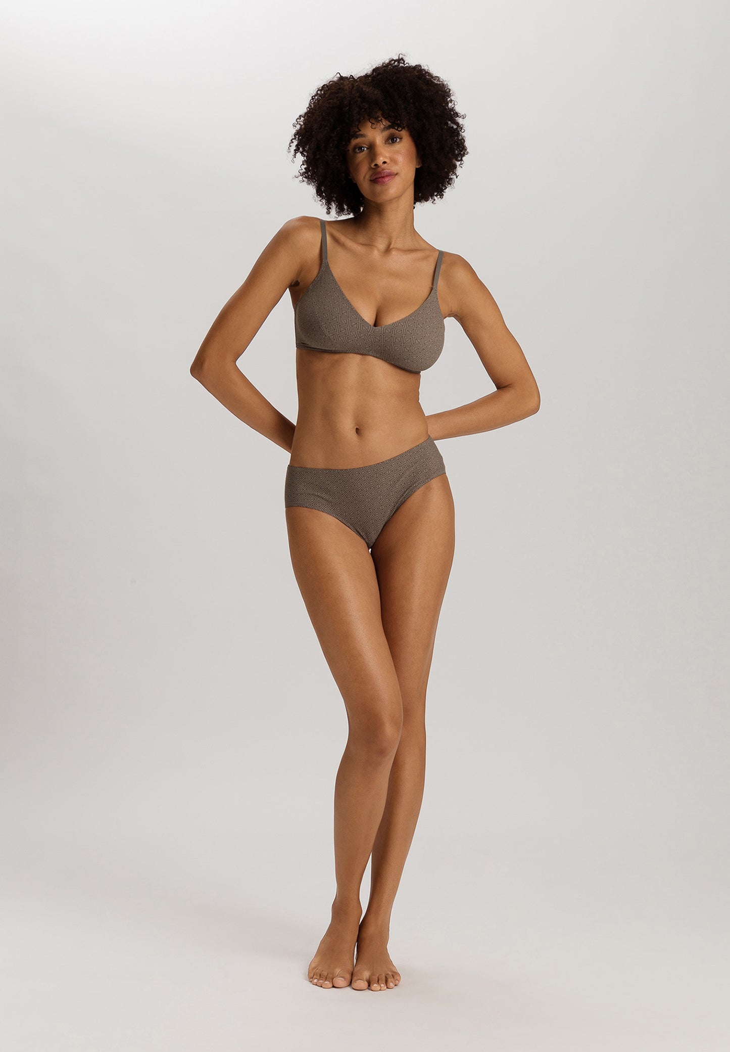 The Alicia-Soft Cup Bra By Hanro In Kalamata Pattern