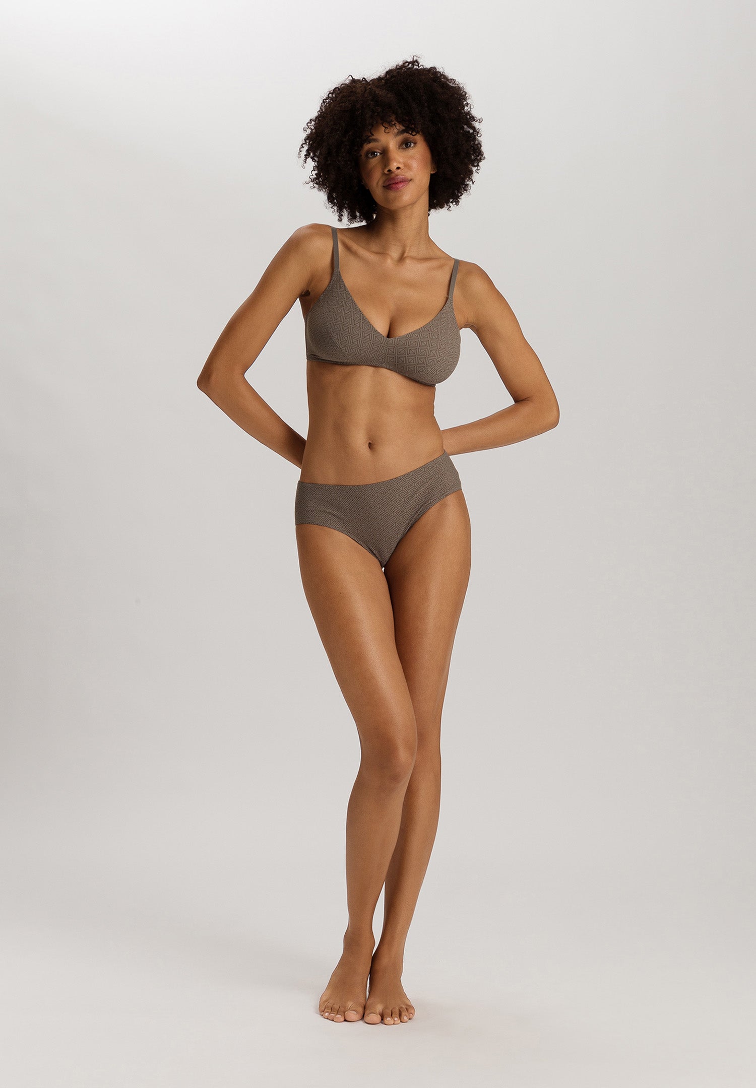 The Alicia-Soft Cup Bra By Hanro In Kalamata Pattern