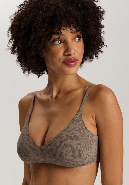 The Alicia-Soft Cup Bra By Hanro In Kalamata Pattern