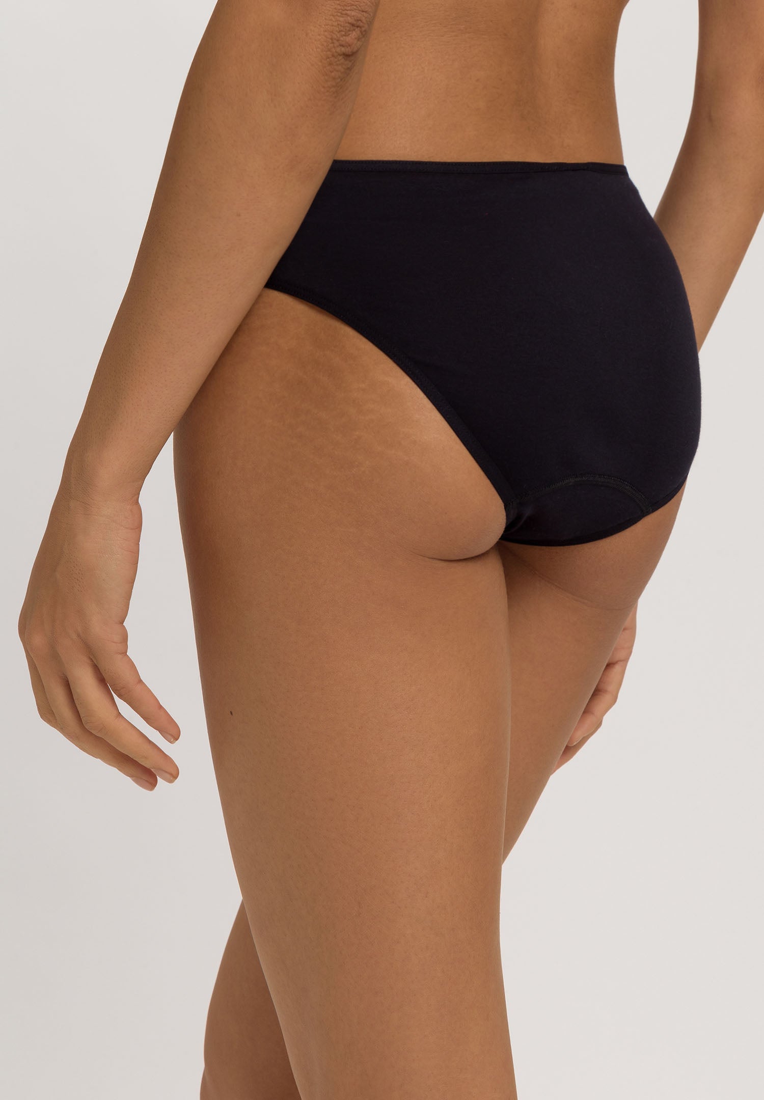 The Kalea-Midi Briefs By Hanro in Black