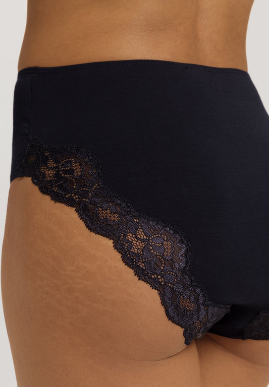 The Dana-Midi Briefs By Hanro in Black