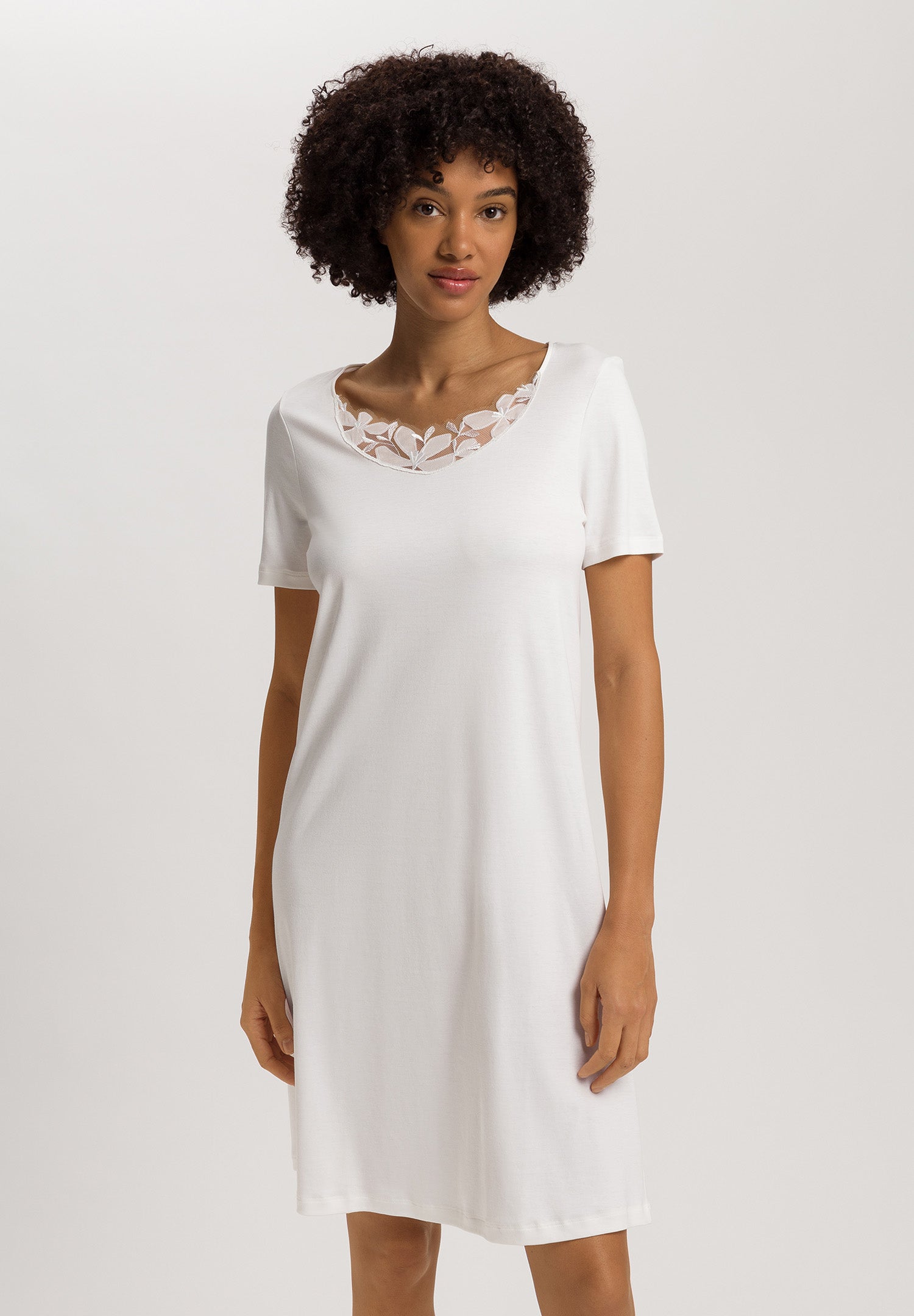 The Kalea Nw-S/Slv Nightdress 100 Cm By Hanro in Off White