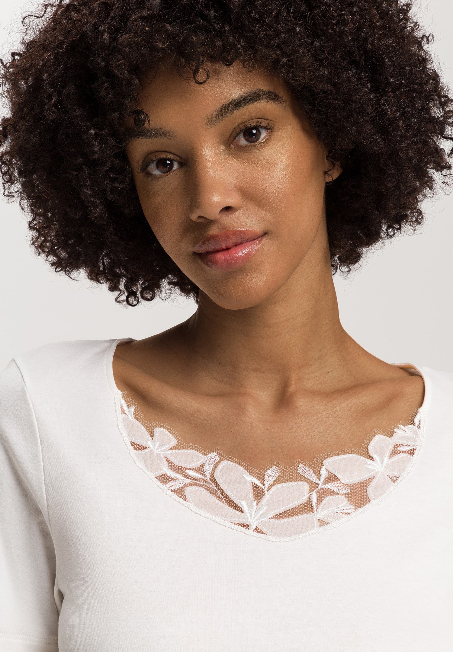 The Kalea Nw-S/Slv Nightdress 100 Cm By Hanro in Off White