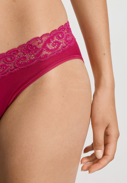 Moments-Mini Briefs