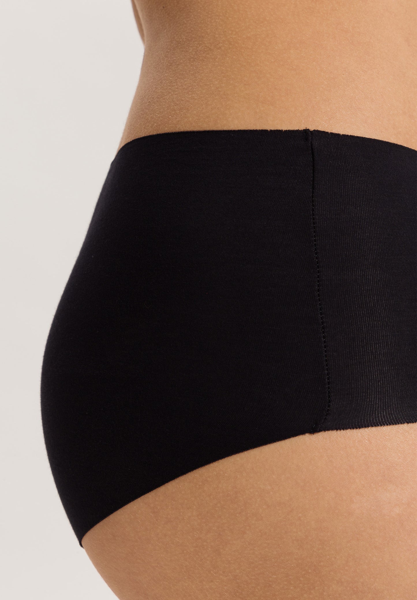 Invisible Cotton-Maxi Briefs