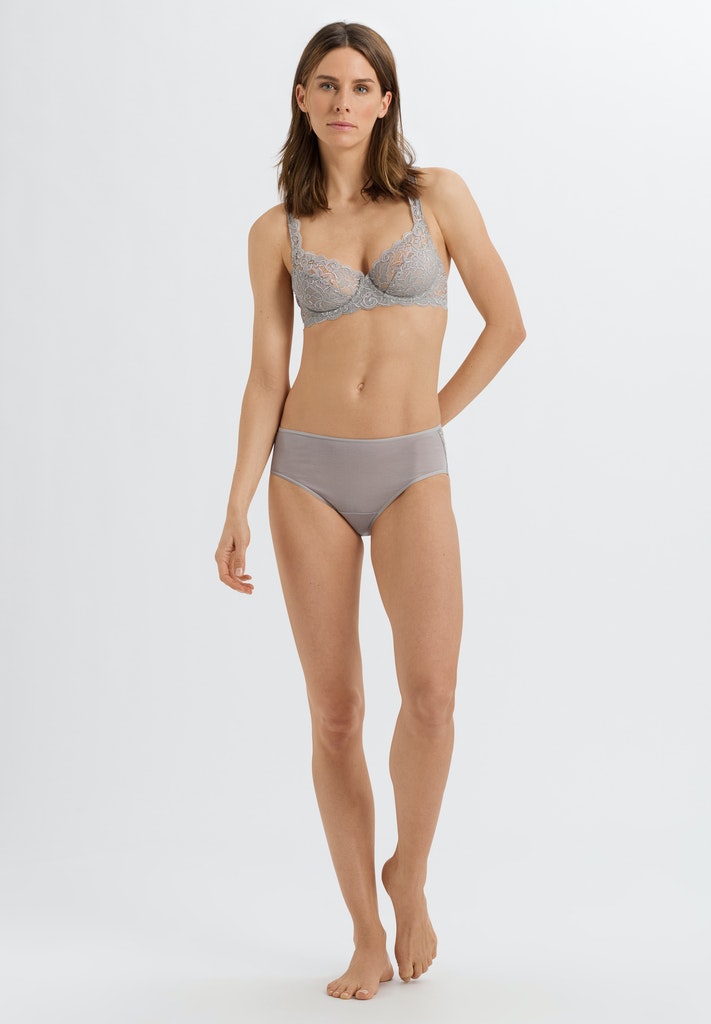 HANRO Essential Moments Underwire Bra