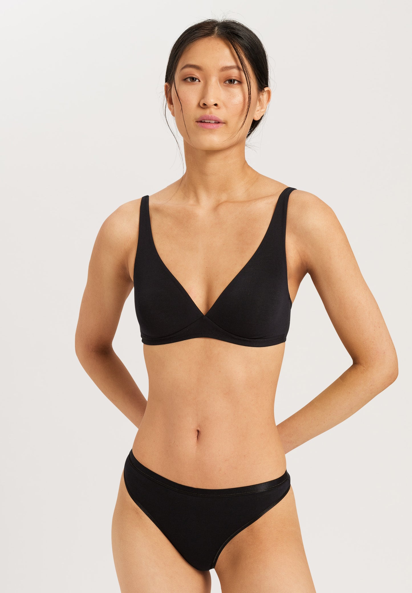 HANRO Black Cotton Sensation Soft Cup Bra