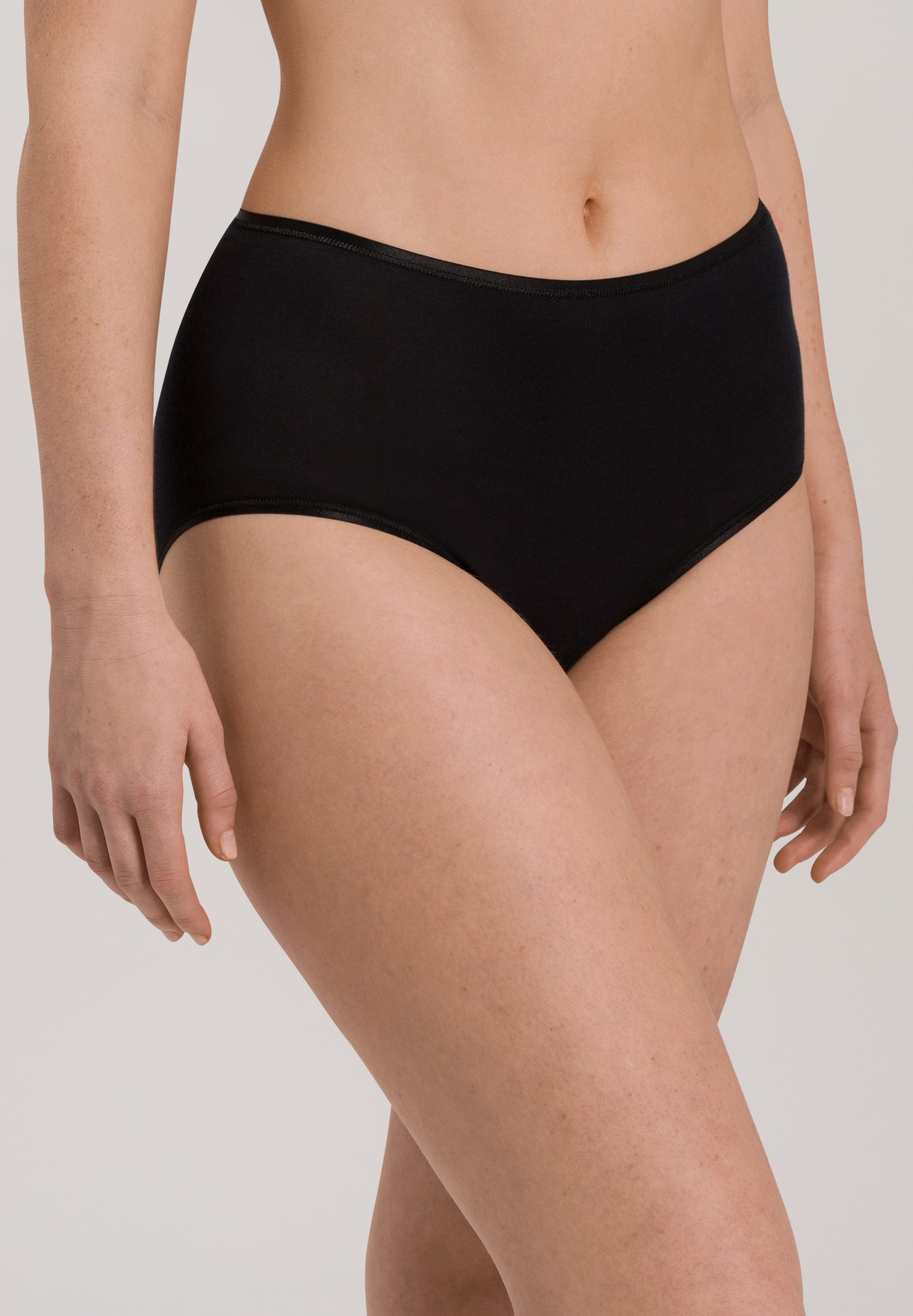 HANRO Black Cotton Seamless Maxi Brief