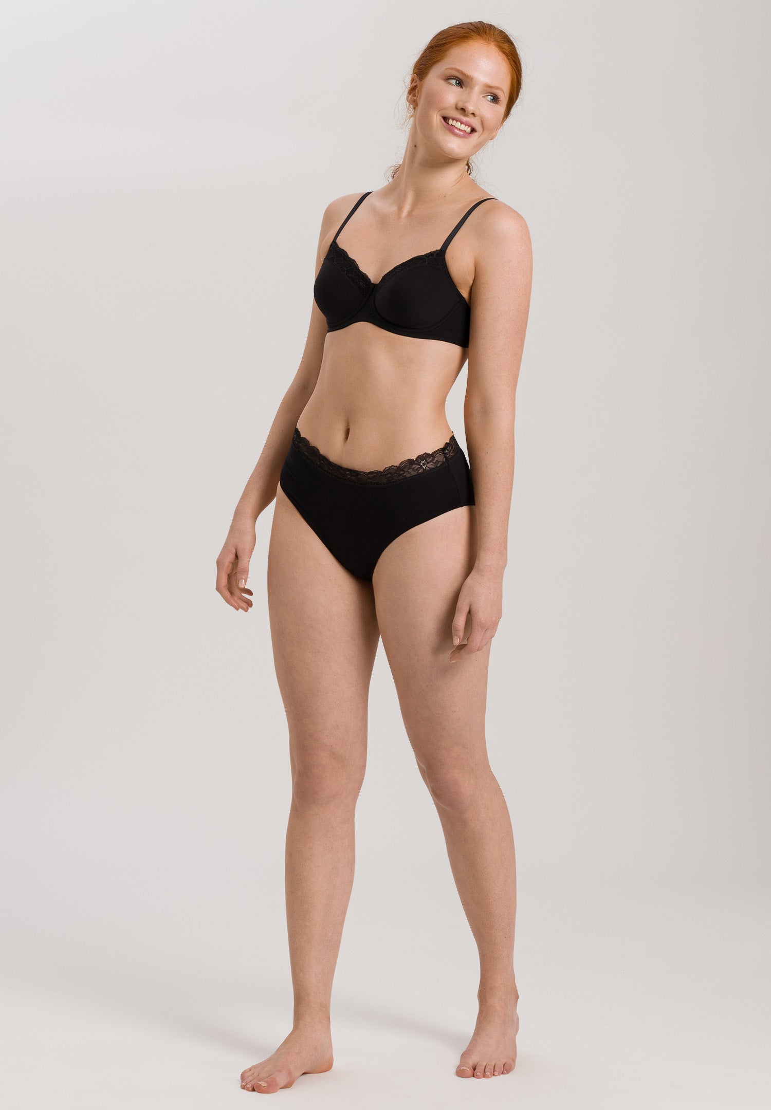 HANRO Black Cotton Lace T-Shirt Bra