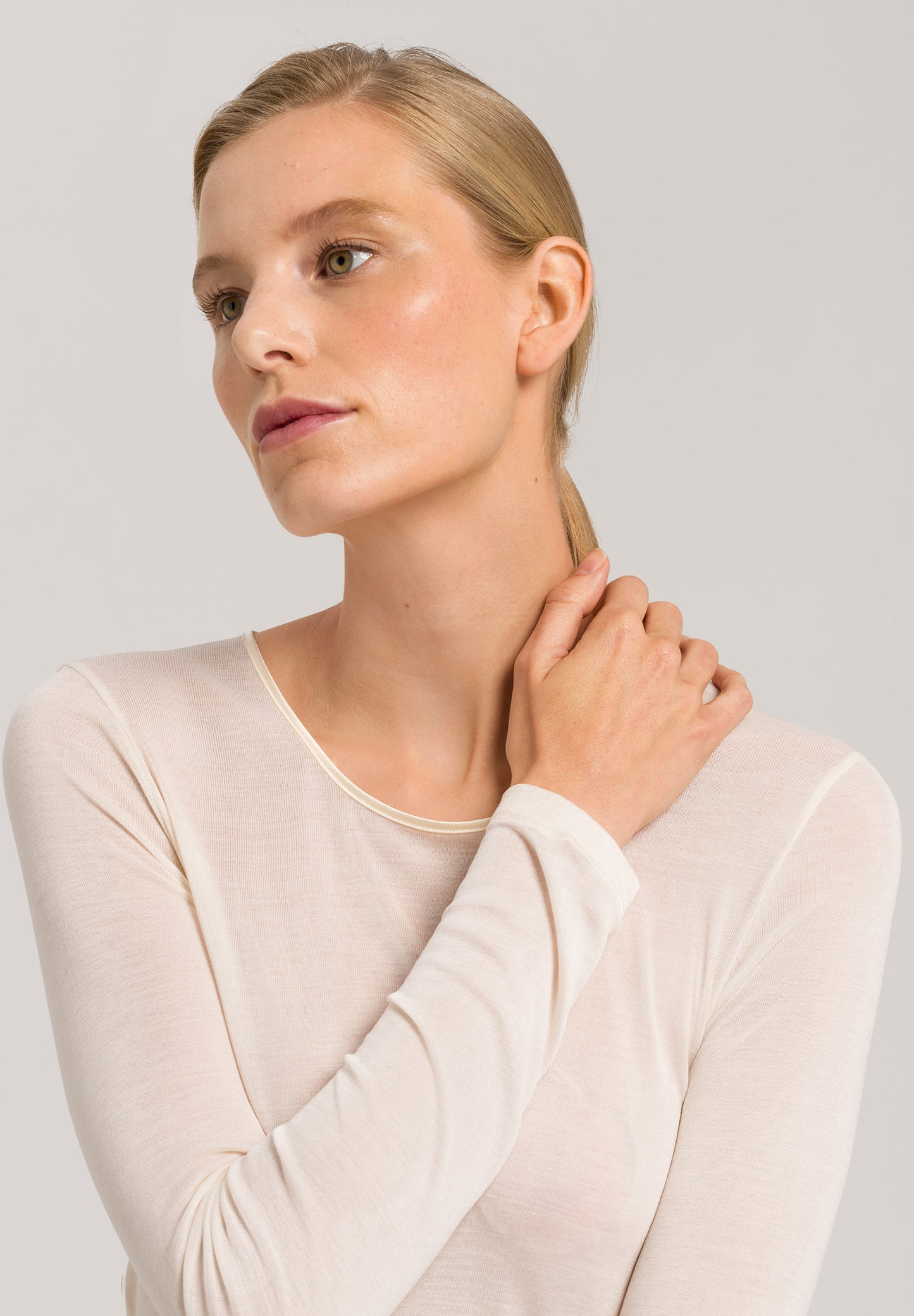 HANRO Pale Creme Pure Silk Long-Sleeve Shirt