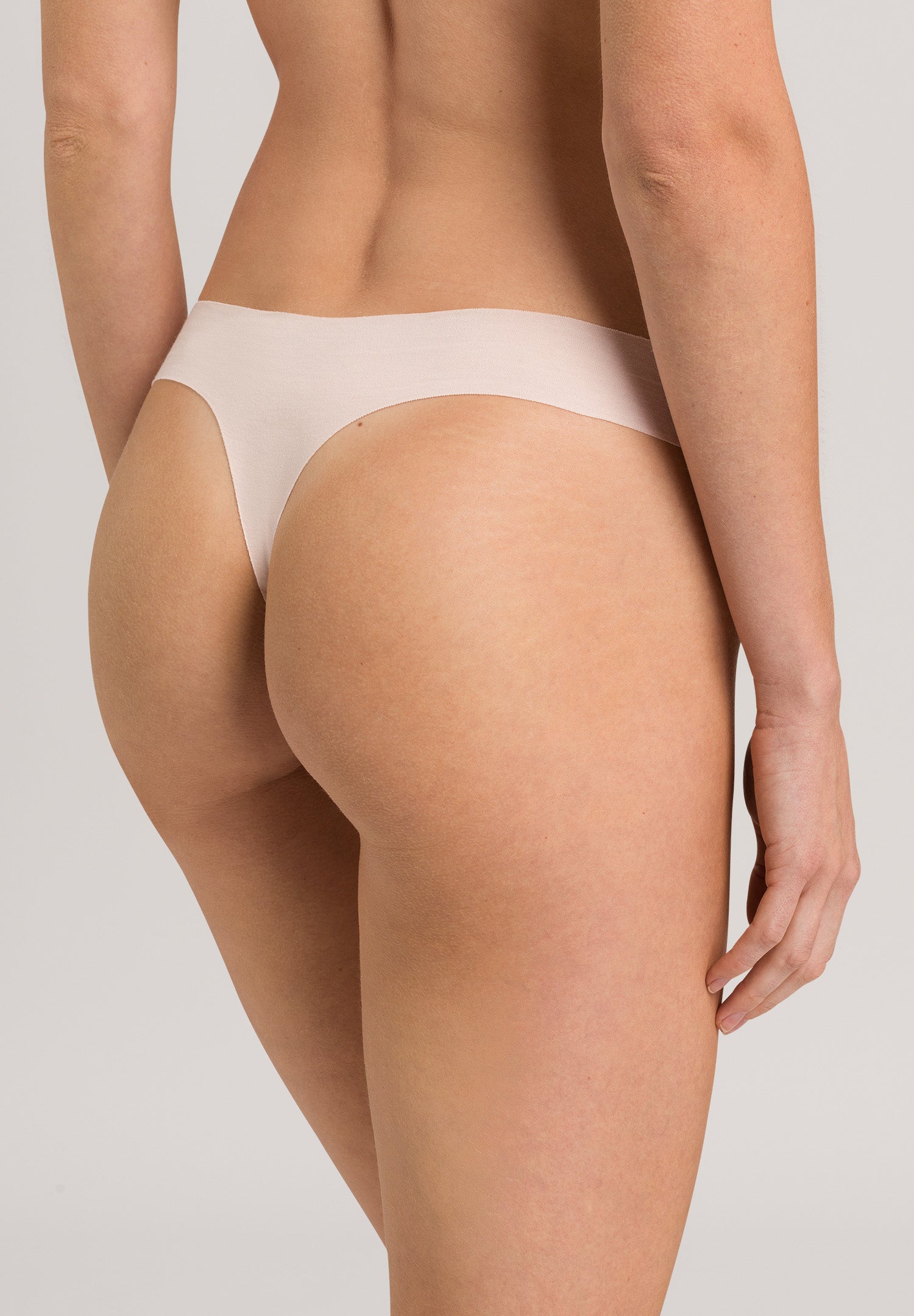 HANRO Powder Invisible Cotton Thong
