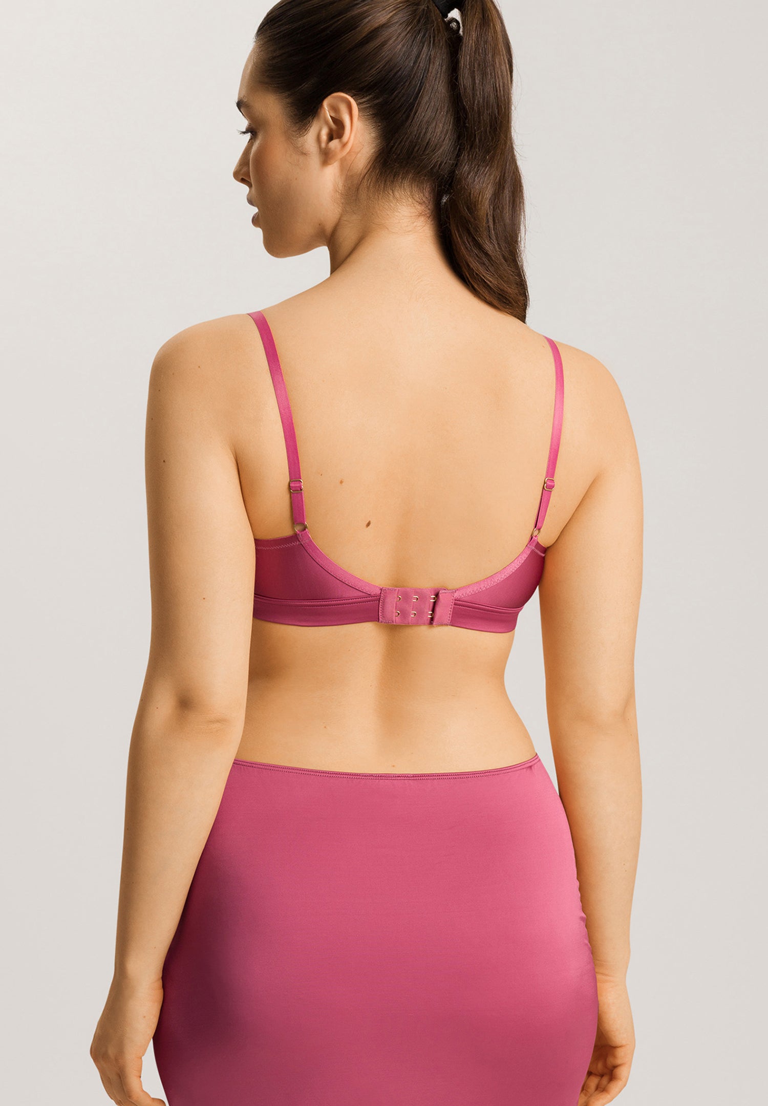 The Eva Soft Cup Bra By HANRO In Rose Wine