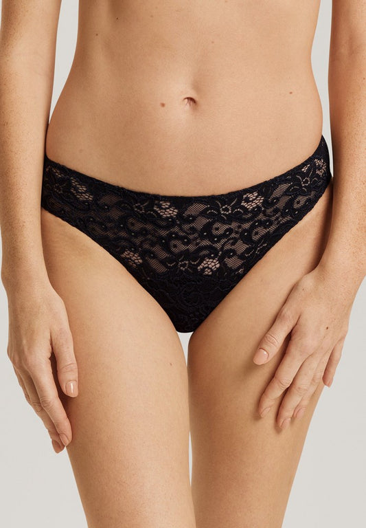 Moments-Mini Briefs