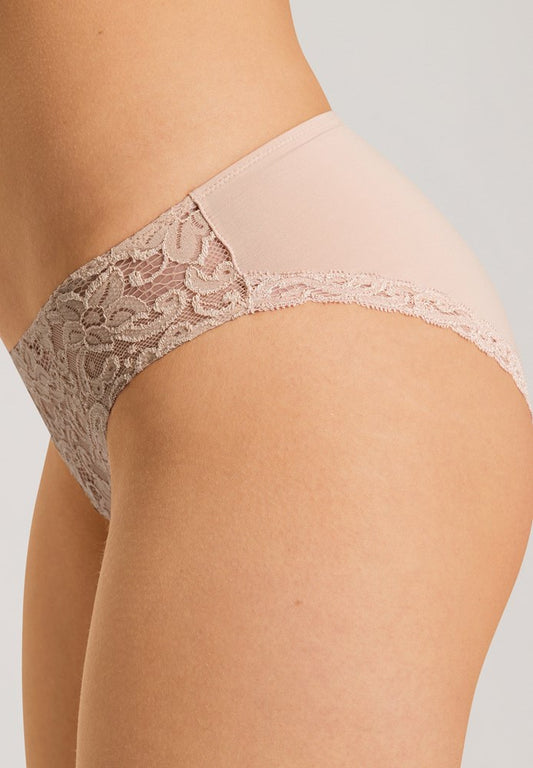 Moments-Mini Briefs
