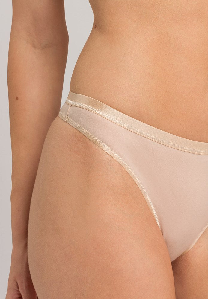The Cotton Sensation-Thong By Hanro in Beige