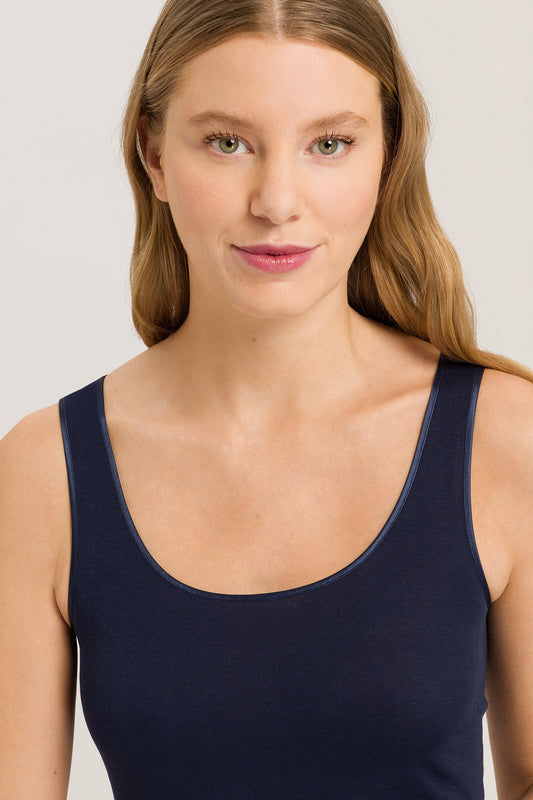 The Cotton Seamless Tank Top By HANRO In Deep Navy