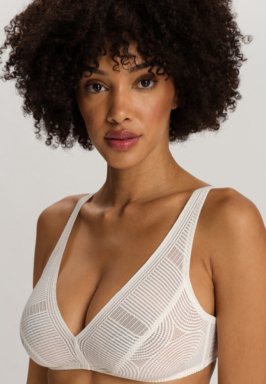 The Martha Soft Cup Bra By HANRO In Sunny Cream