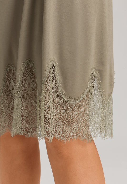 The Melia-S/Slv Nightdress 100 cm By Hanro In Silver Sage