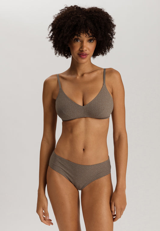 The Alicia-Soft Cup Bra By Hanro In Kalamata Pattern