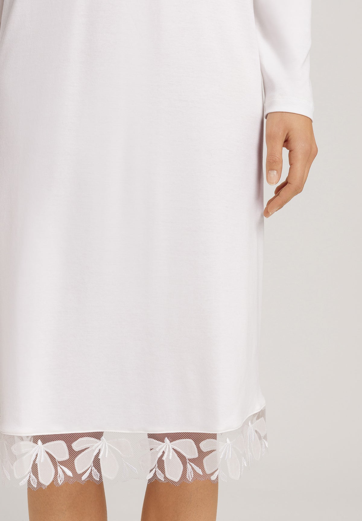 The Kalea Nw-Long Sleeve Nightdress 110Cm By HANRO in Off White