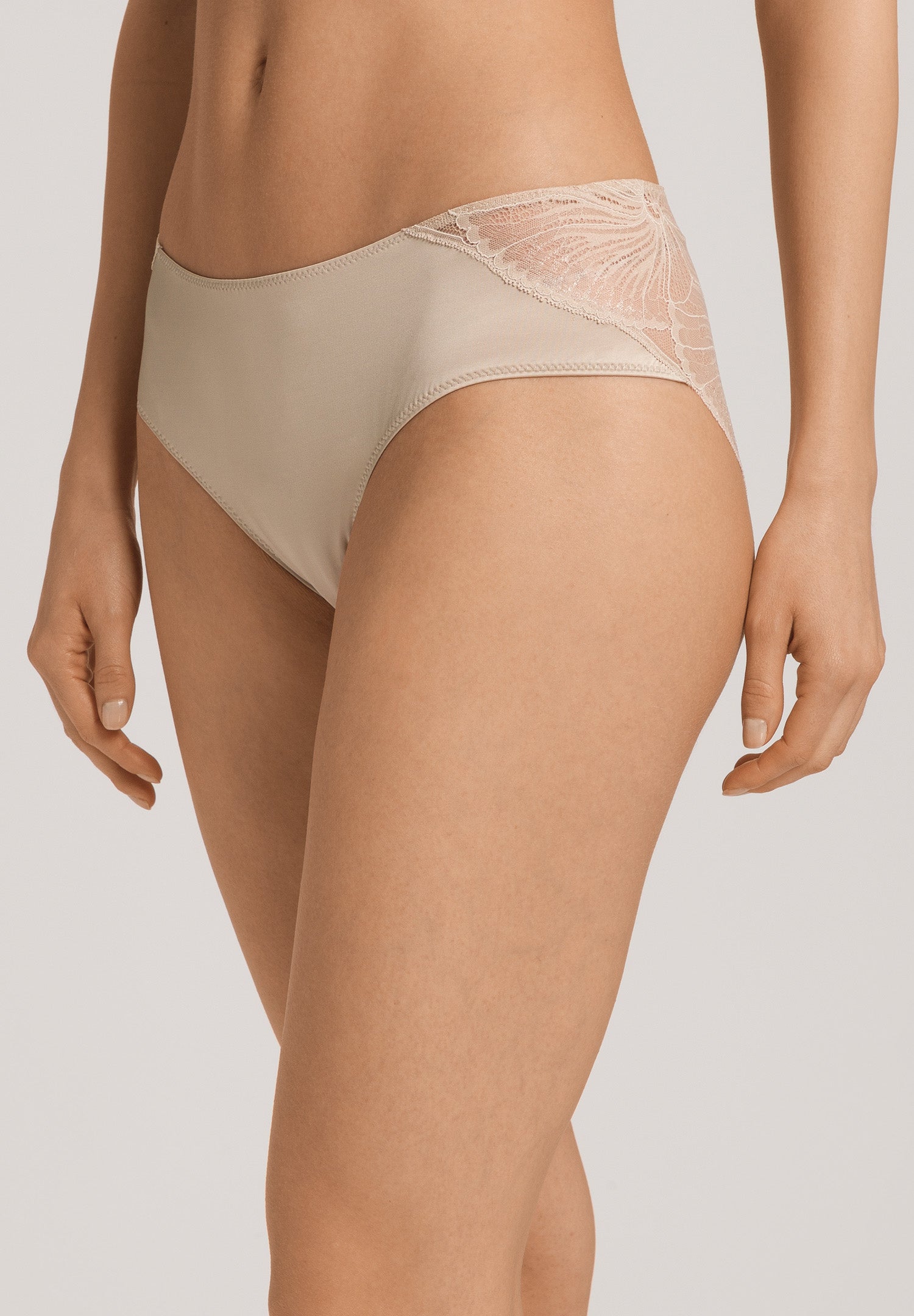The Lilith-Midi Briefs By Hanro in Coffee Quartz