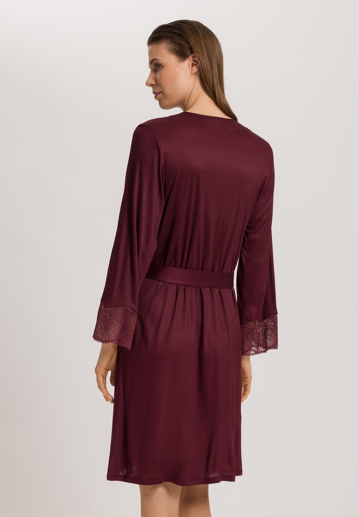 The Lilith Nw-Robe 100Cm By Hanro in Vivid Brown