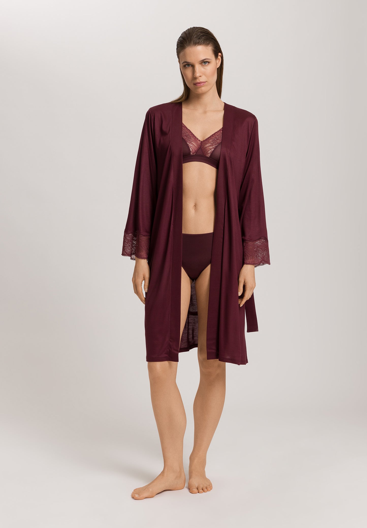 The Lilith Nw-Robe 100Cm By Hanro in Vivid Brown