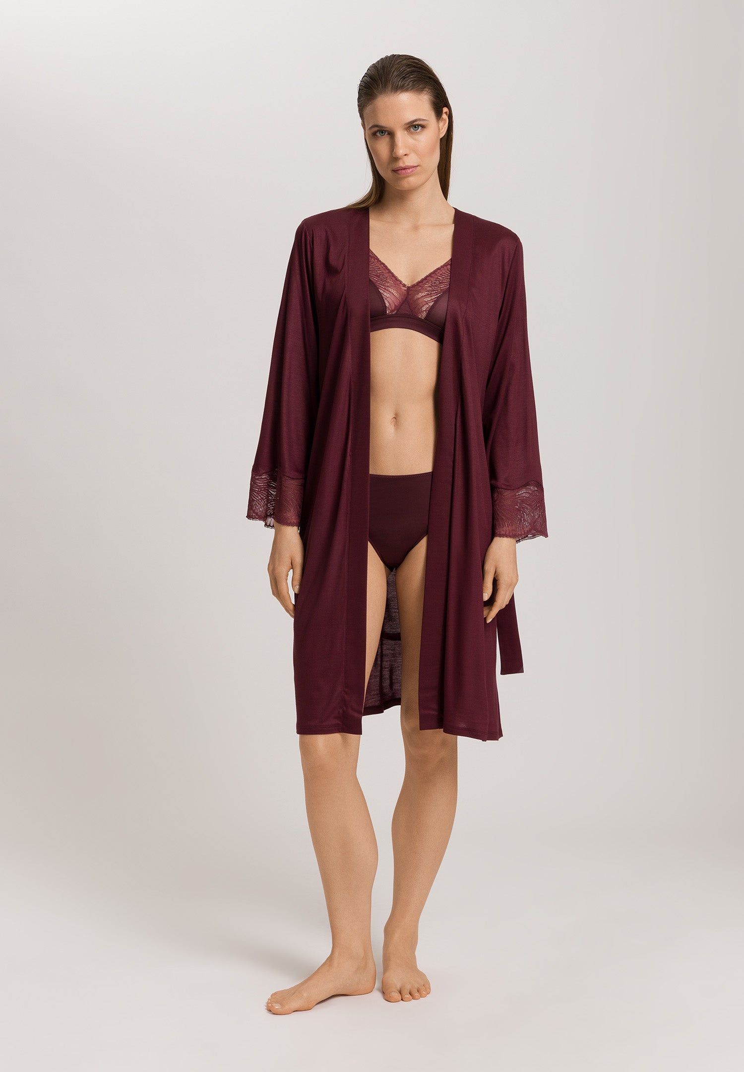 The Lilith Nw-Robe 100Cm By Hanro in Vivid Brown