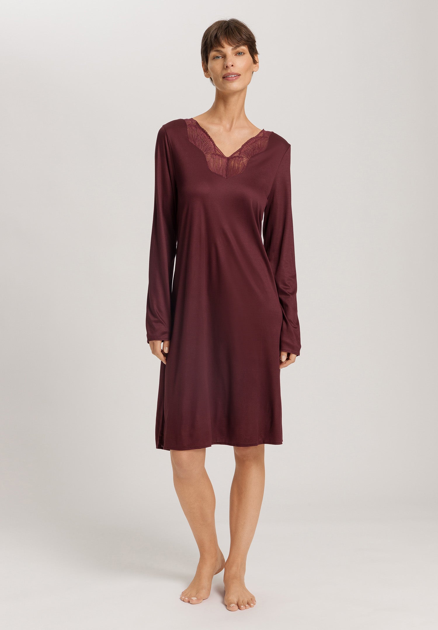 The Lilith Nw-L/Slv Nightdress 100Cm By Hanro in Vivid Brown