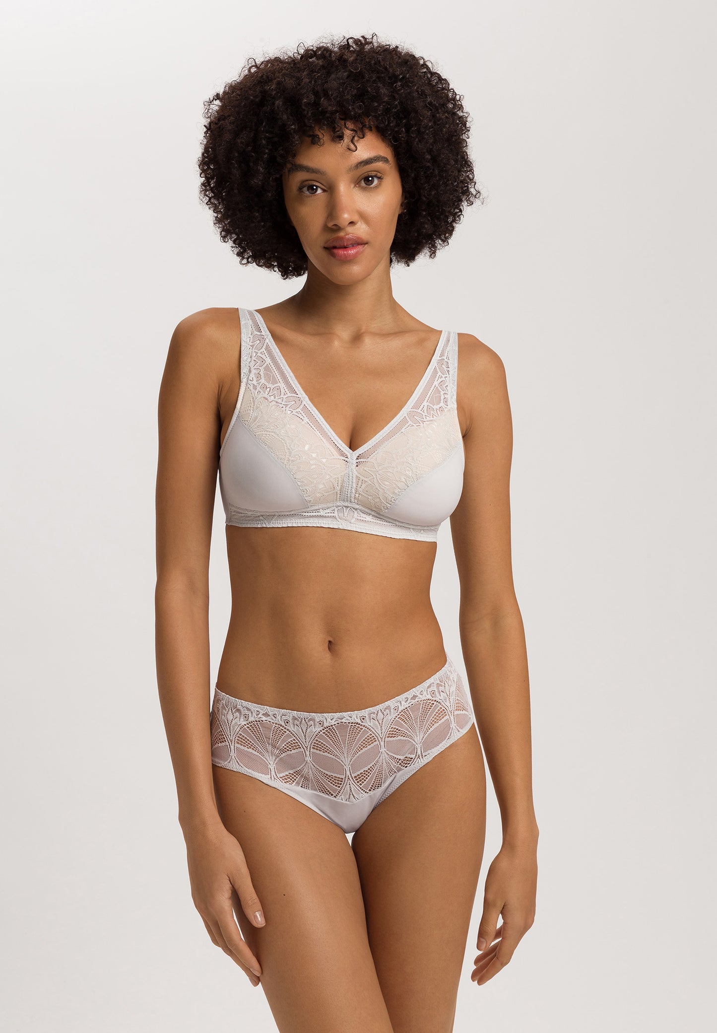 The Holly-Soft Cup Bra By Hanro in Silver Vapor