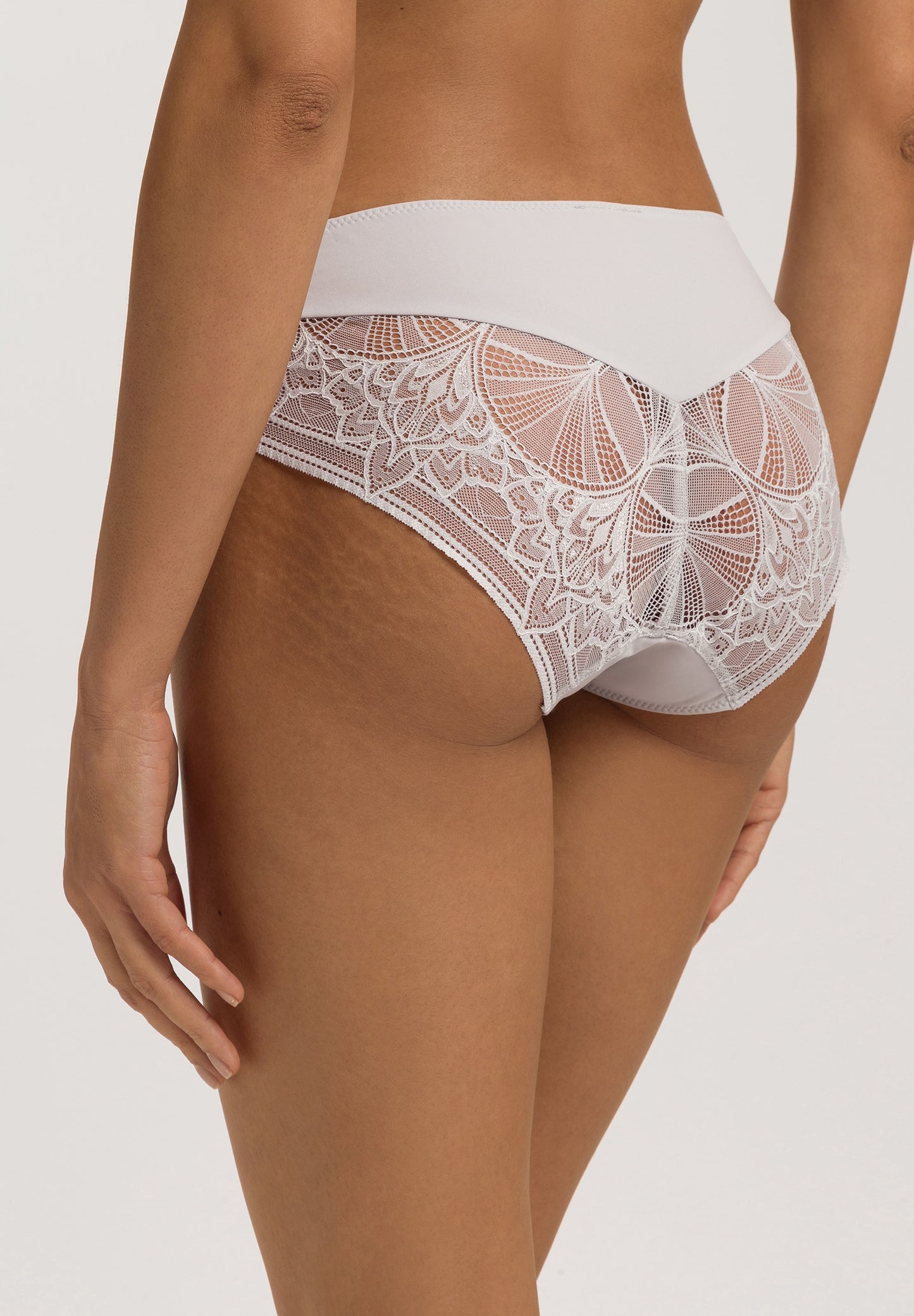 The Holly-Midi Briefs By Hanro in Silver Vapor