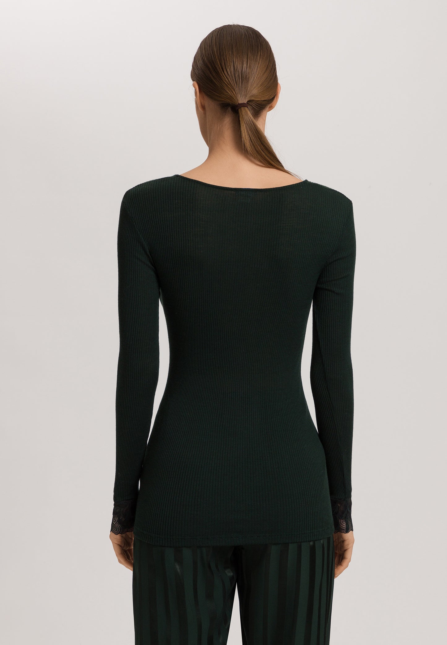 The Celeste-L/Slv Shirt By Hanro in Dark Malachite