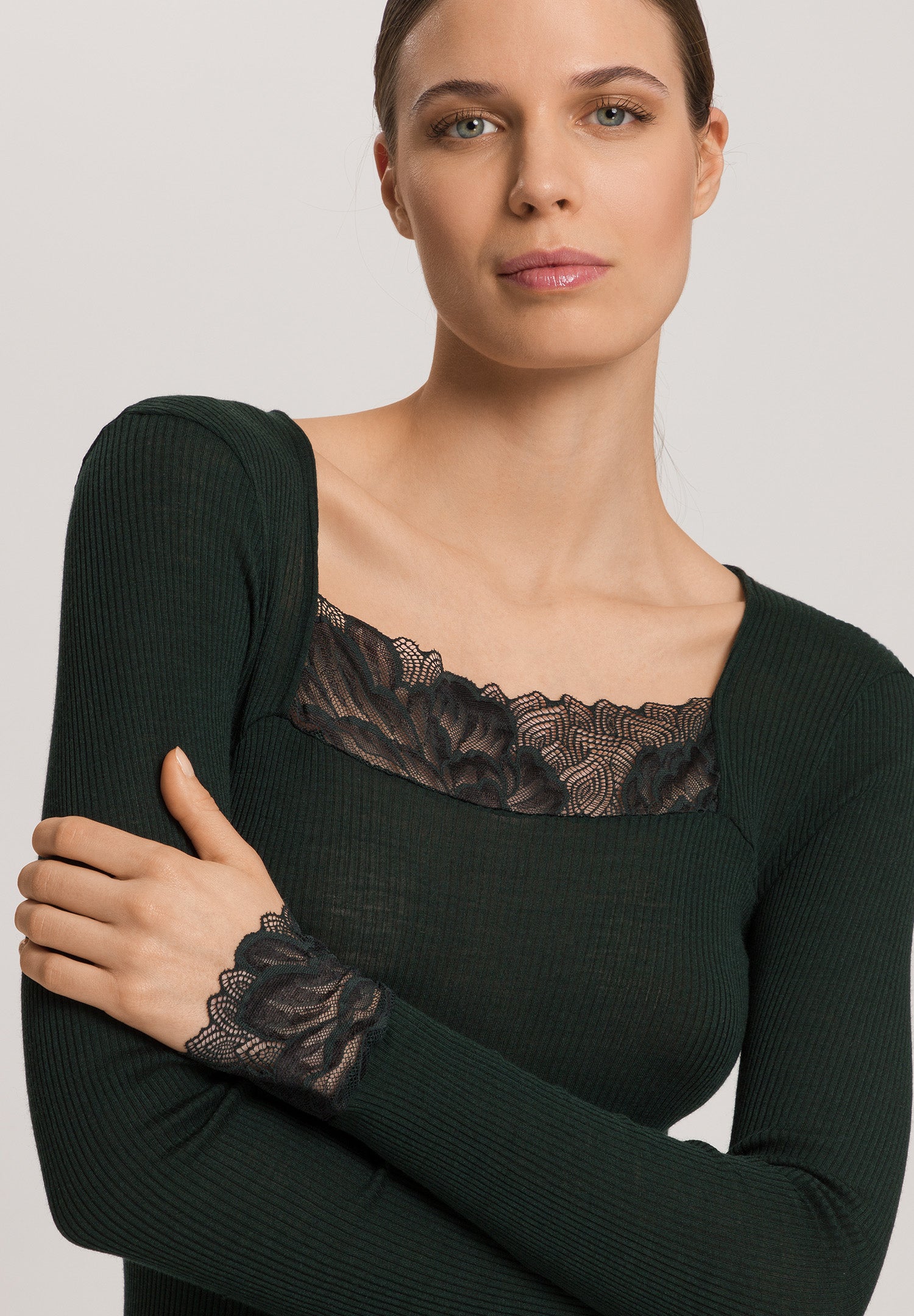 The Celeste-L/Slv Shirt By Hanro in Dark Malachite