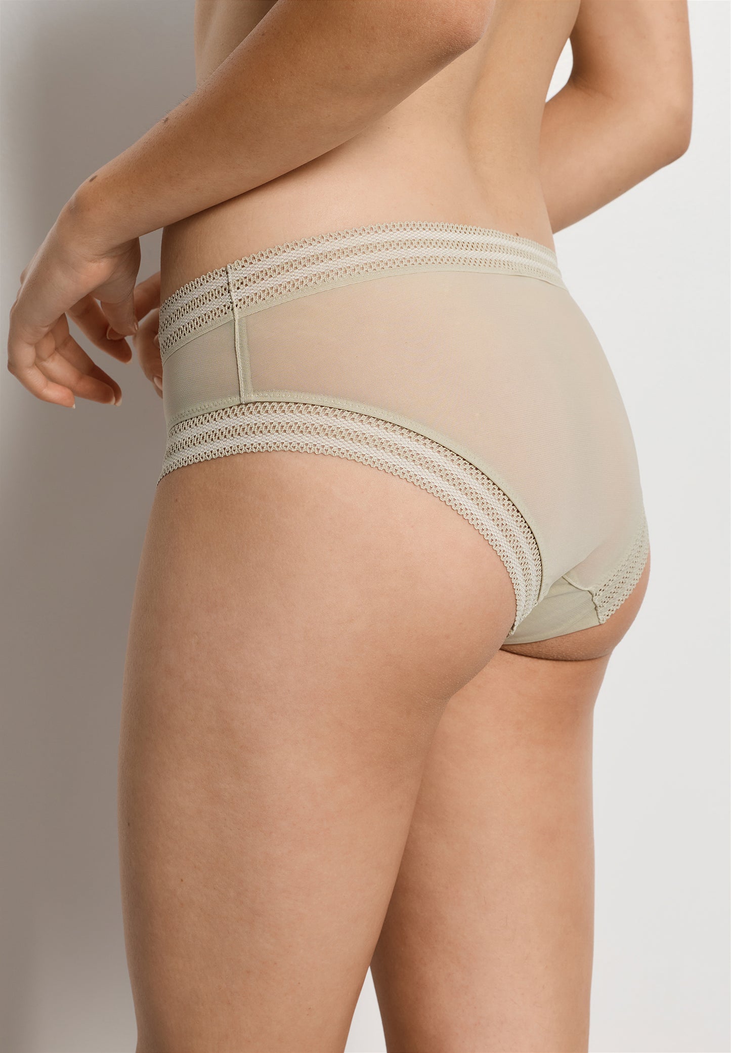The Orea-Midi Briefs by HANRO in Olive Stem