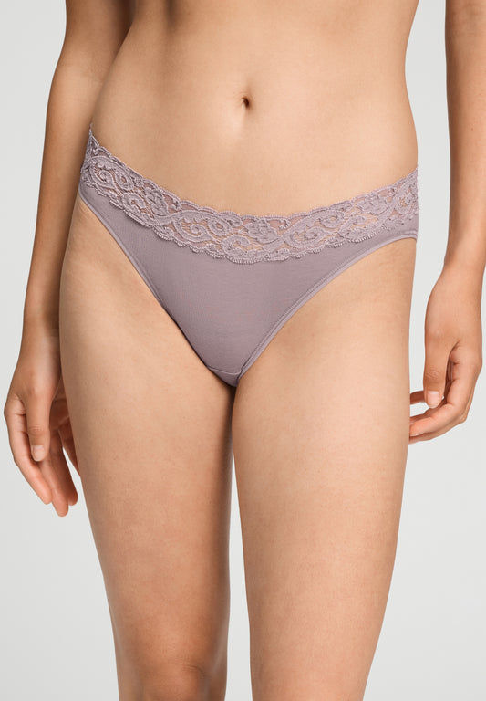 Moments-Mini Briefs