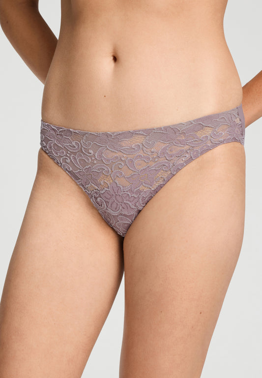 Moments-Mini Briefs