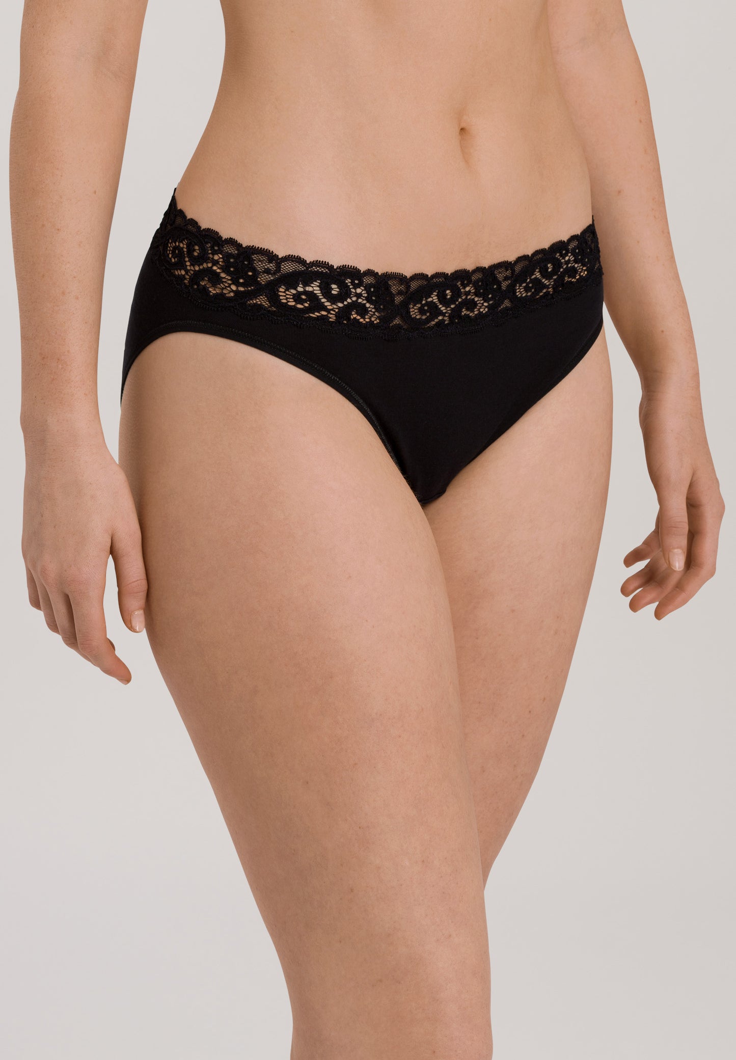 Moments-Mini Briefs