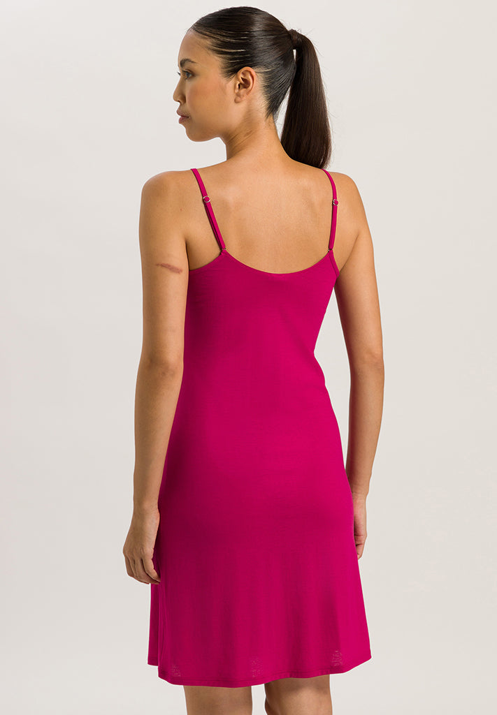 The Ultralight Bodydress By HANRO In Fuchsia