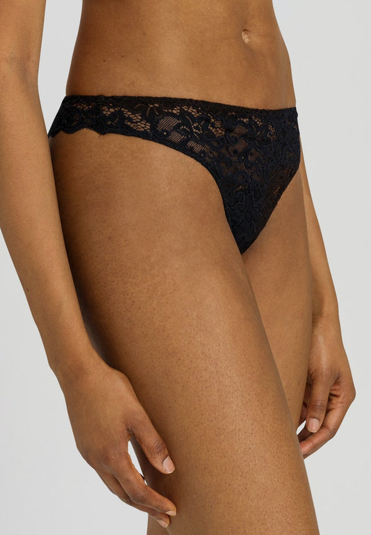 HANRO Womens Moments Thong in black